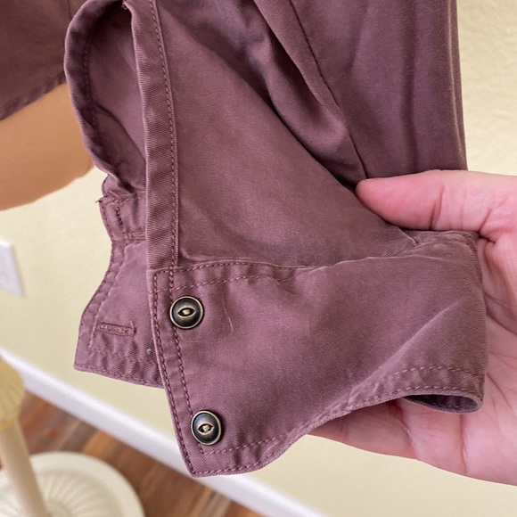 Express Lace Front Poet Shirt - Picture 4 of 8